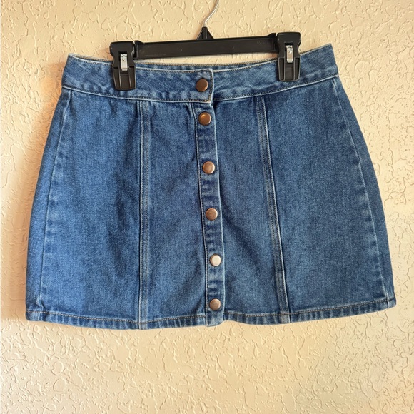 Brandy Melville Dresses & Skirts - Melville Denim Snap Front Skirt